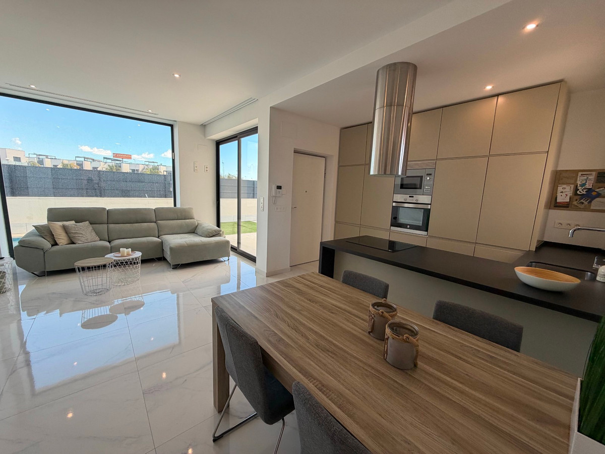 Huis te koop in Ciudad Quesada | 3 slaapkamers H5363098