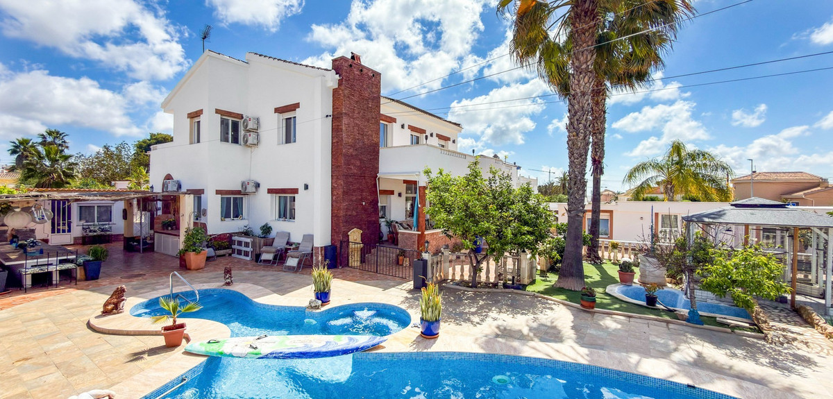 Huis te koop in Ciudad Quesada | 7 slaapkamers H5368513