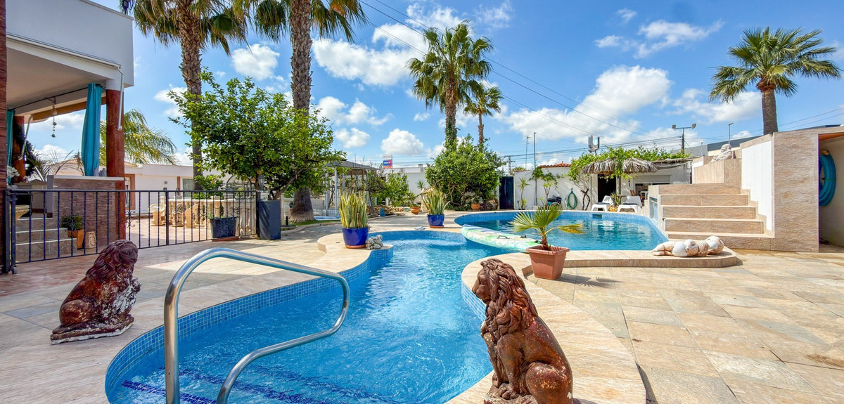 Huis te koop in Ciudad Quesada | 7 slaapkamers H5368513