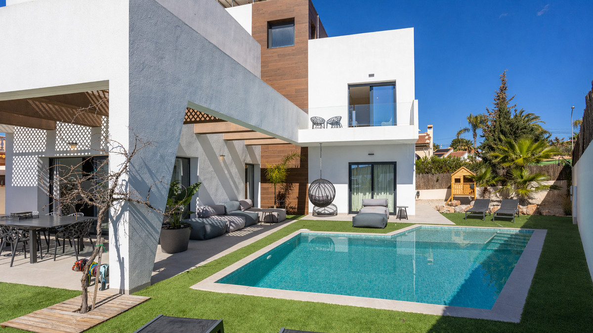 Huis te koop in Ciudad Quesada | 4 slaapkamers H5389495