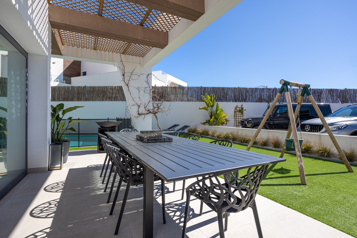 Huis te koop in Ciudad Quesada | 4 slaapkamers H5389495