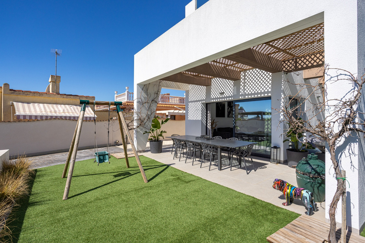 Huis te koop in Ciudad Quesada | 4 slaapkamers H5389495