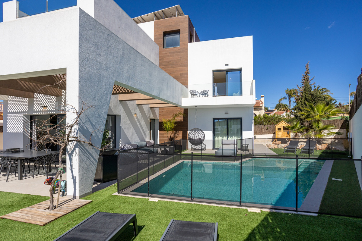Huis te koop in Ciudad Quesada | 4 slaapkamers H5389495