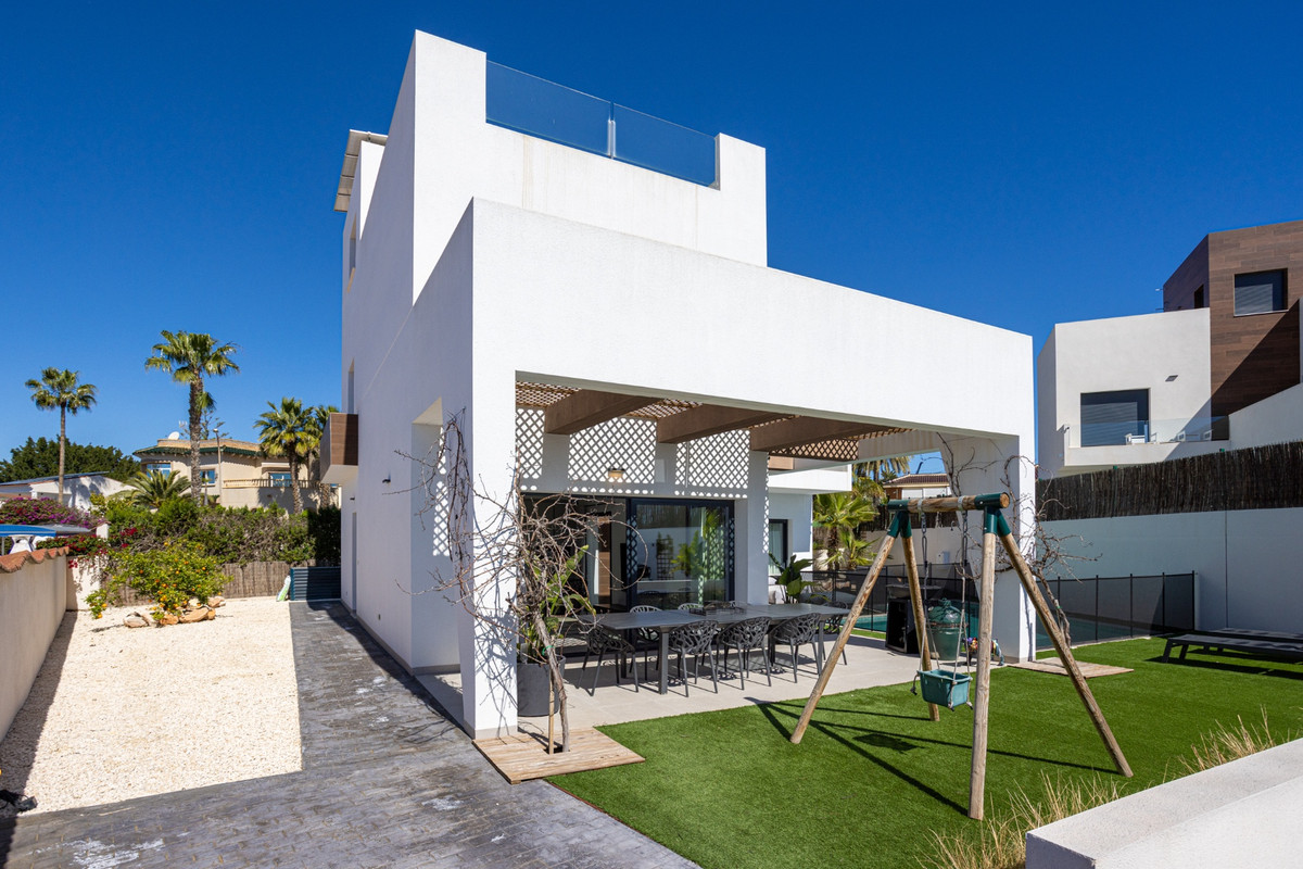Huis te koop in Ciudad Quesada | 4 slaapkamers H5389495