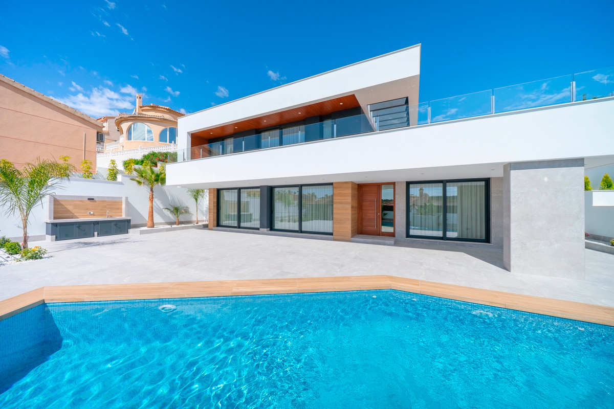 Huis te koop in Ciudad Quesada | 4 slaapkamers H5400946