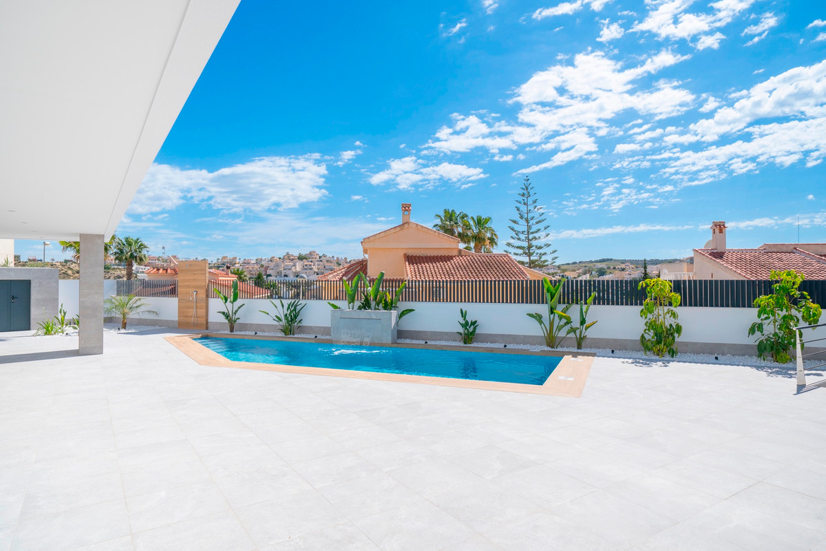 Huis te koop in Ciudad Quesada | 4 slaapkamers H5400946
