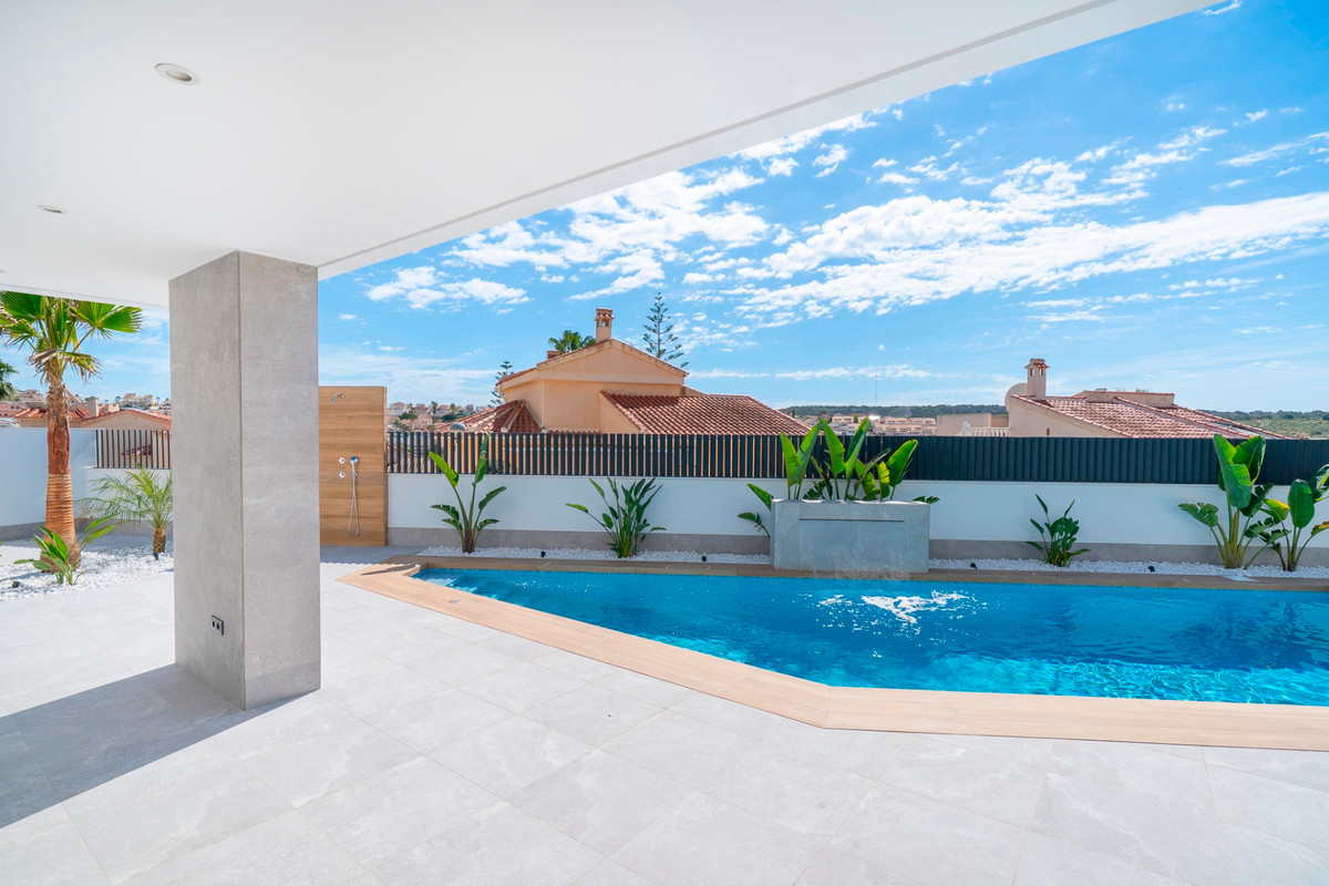 Huis te koop in Ciudad Quesada | 4 slaapkamers H5400946