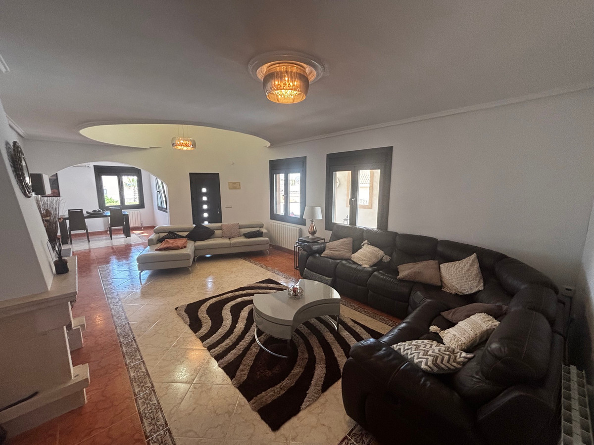 Huis te koop in Ciudad Quesada | 4 slaapkamers H5407093