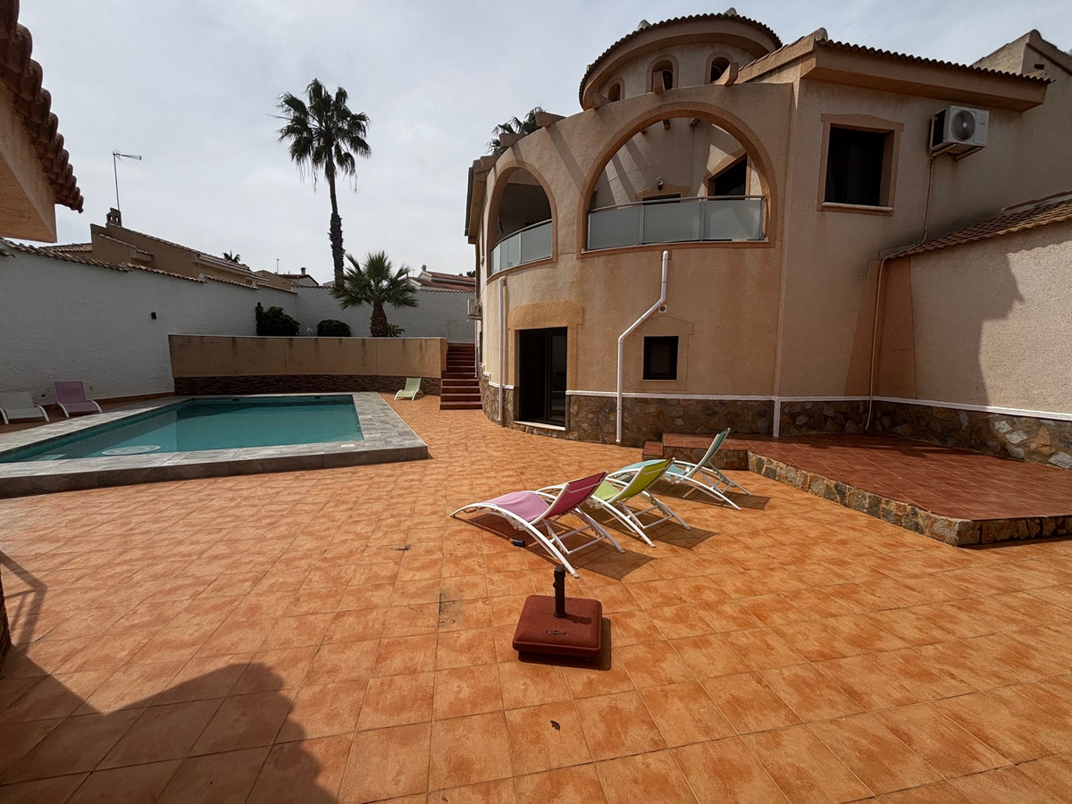 Huis te koop in Ciudad Quesada | 4 slaapkamers H5407093
