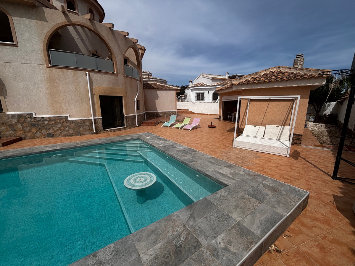 Huis te koop in Ciudad Quesada | 4 slaapkamers H5407093