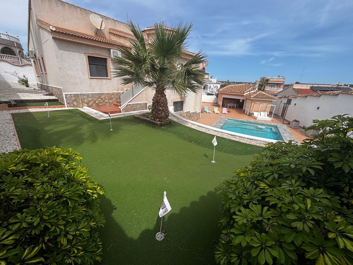 Huis te koop in Ciudad Quesada | 4 slaapkamers H5407093