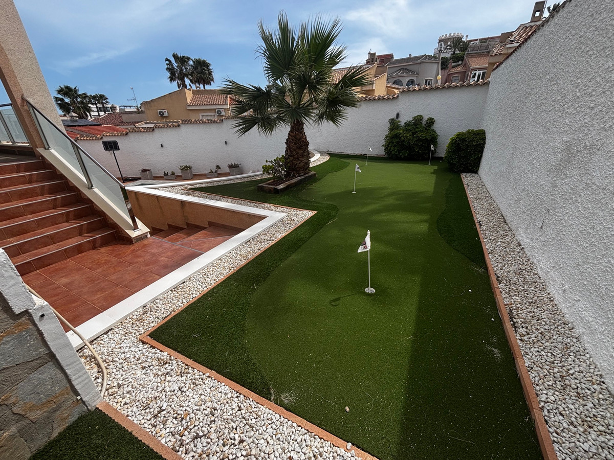 Huis te koop in Ciudad Quesada | 4 slaapkamers H5407093