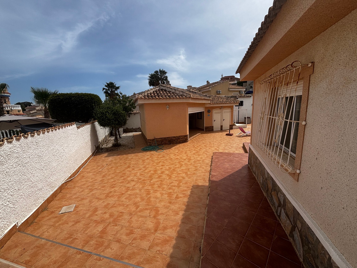 Huis te koop in Ciudad Quesada | 4 slaapkamers H5407093