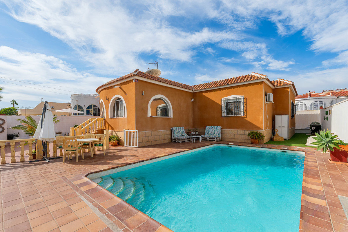 Huis te koop in Ciudad Quesada | 4 slaapkamers H5407420