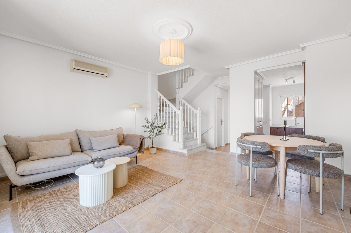 Huis te koop in Ciudad Quesada | 3 slaapkamers H5422141
