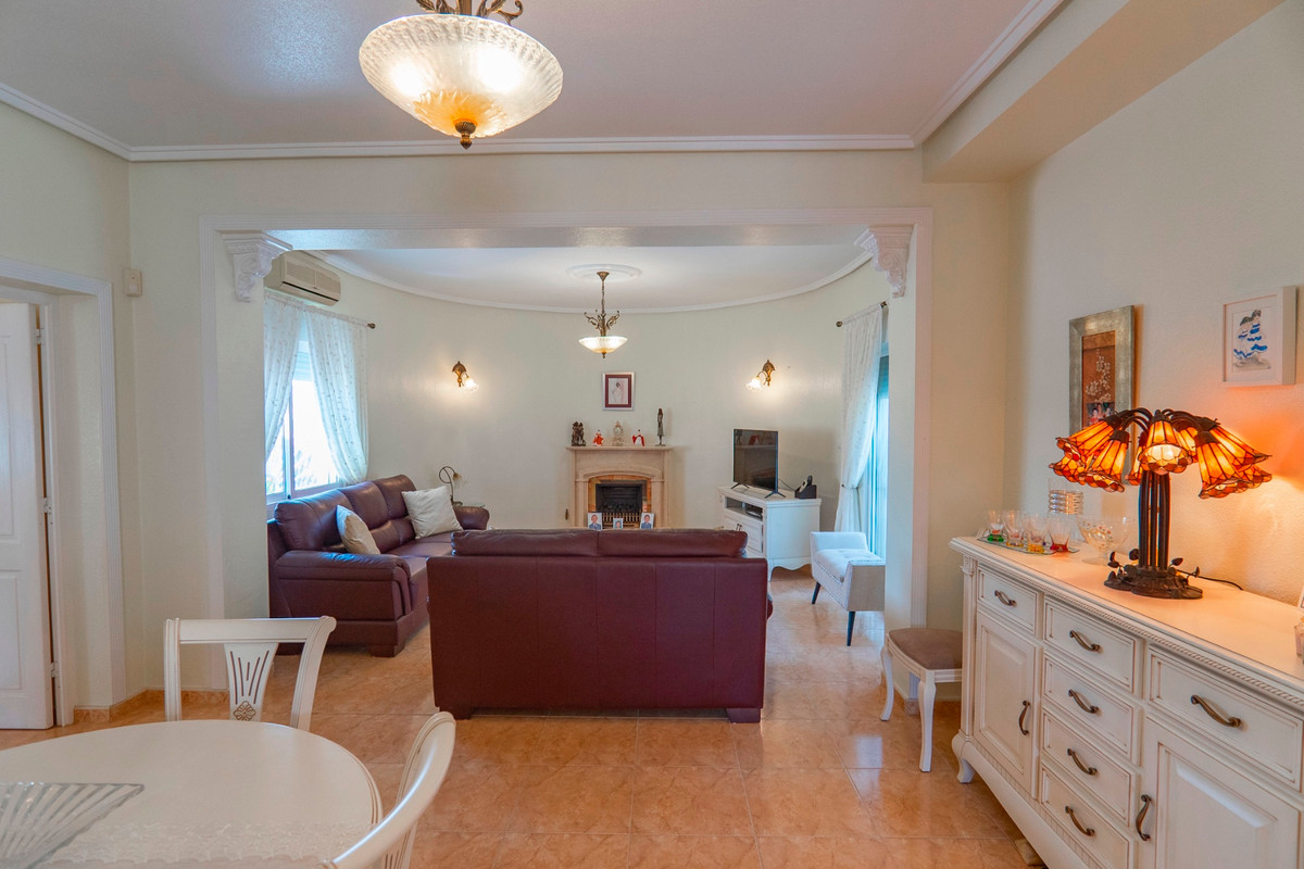 Huis te koop in Ciudad Quesada | 4 slaapkamers H5429344