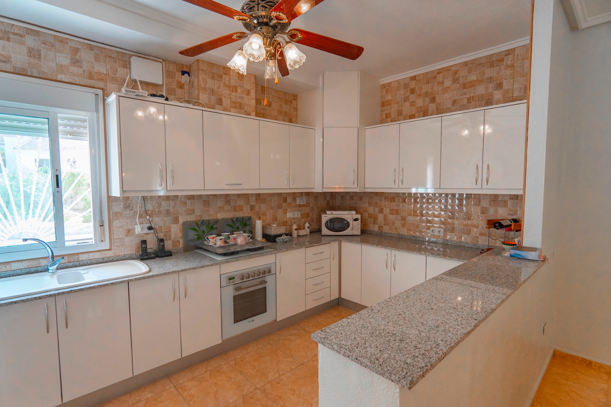Huis te koop in Ciudad Quesada | 4 slaapkamers H5429344