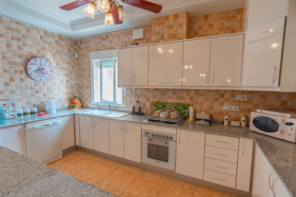 Huis te koop in Ciudad Quesada | 4 slaapkamers H5429344