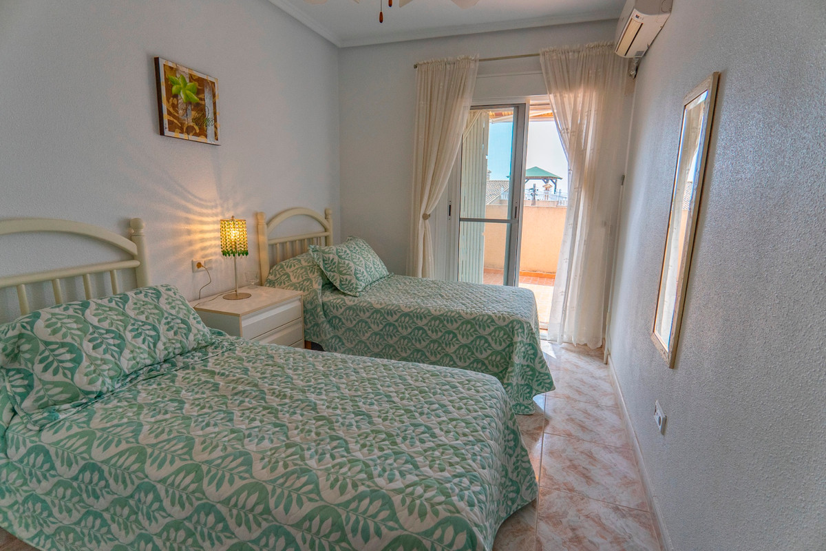 Huis te koop in Ciudad Quesada | 4 slaapkamers H5429344