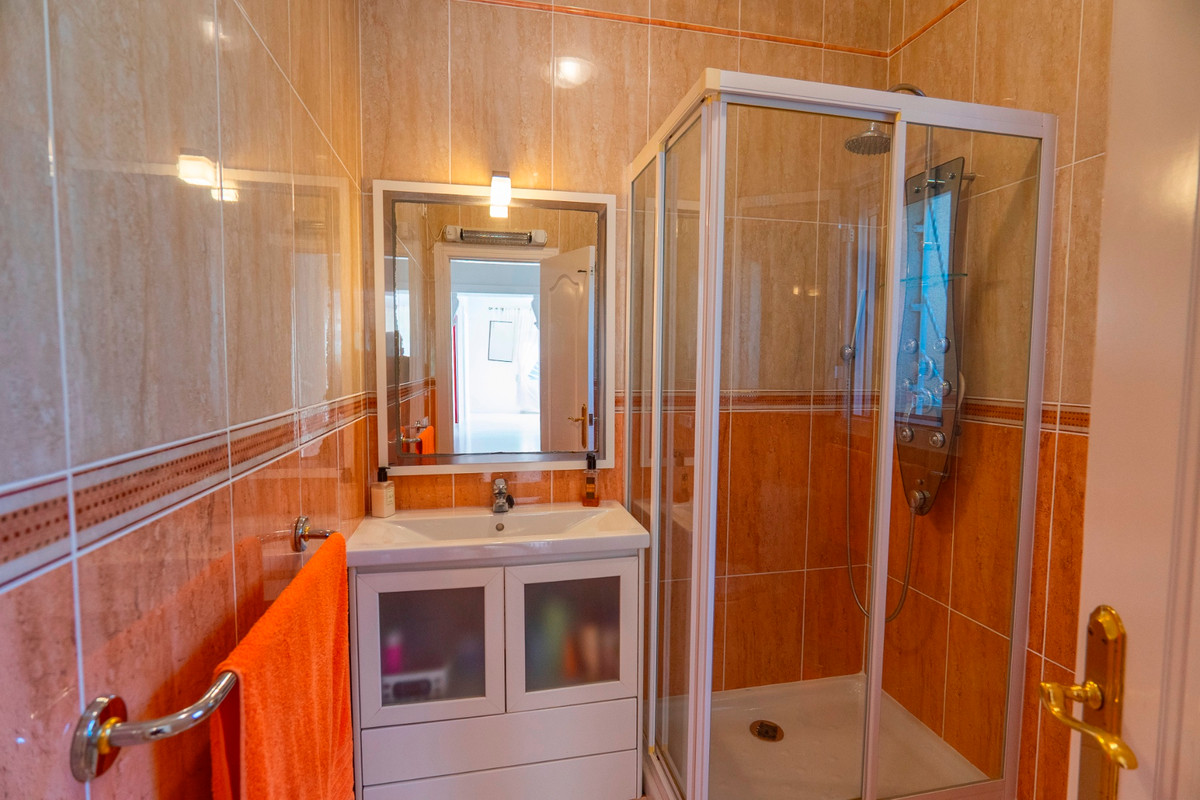 Huis te koop in Ciudad Quesada | 4 slaapkamers H5429344