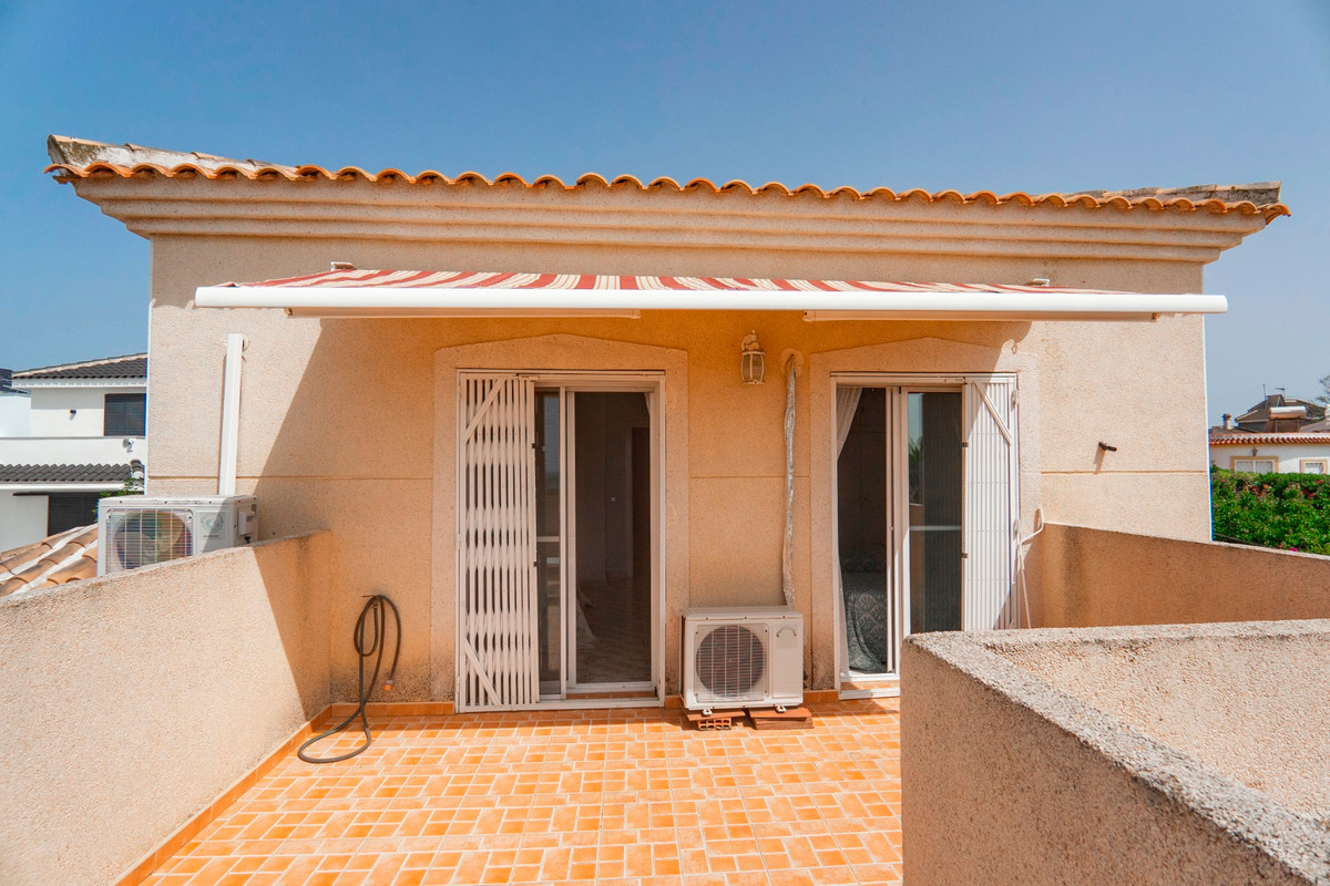 Huis te koop in Ciudad Quesada | 4 slaapkamers H5429344
