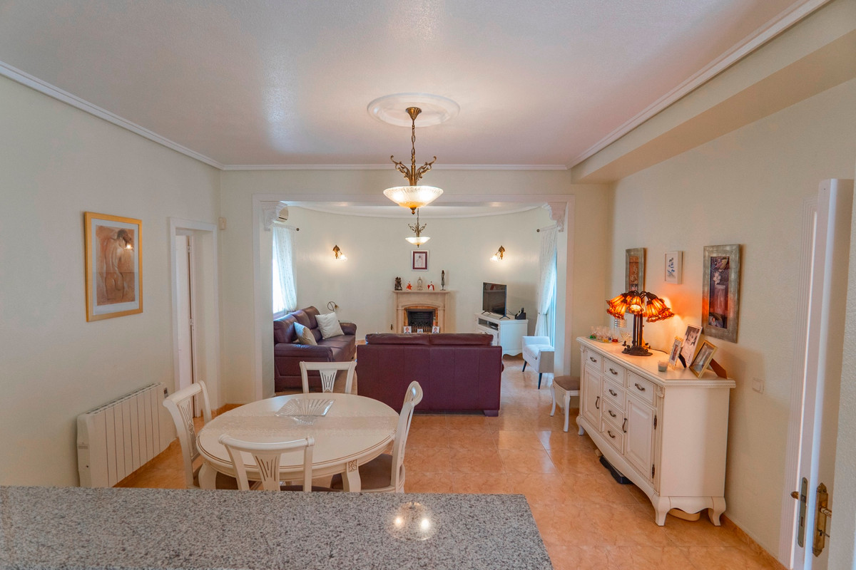 Huis te koop in Ciudad Quesada | 4 slaapkamers H5429344