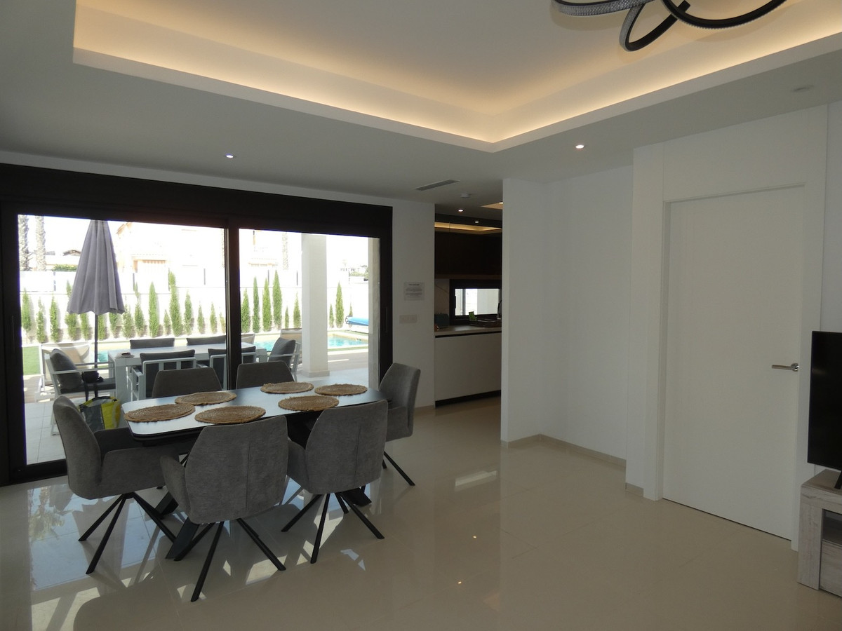 Huis te koop in Ciudad Quesada | 3 slaapkamers H5439991