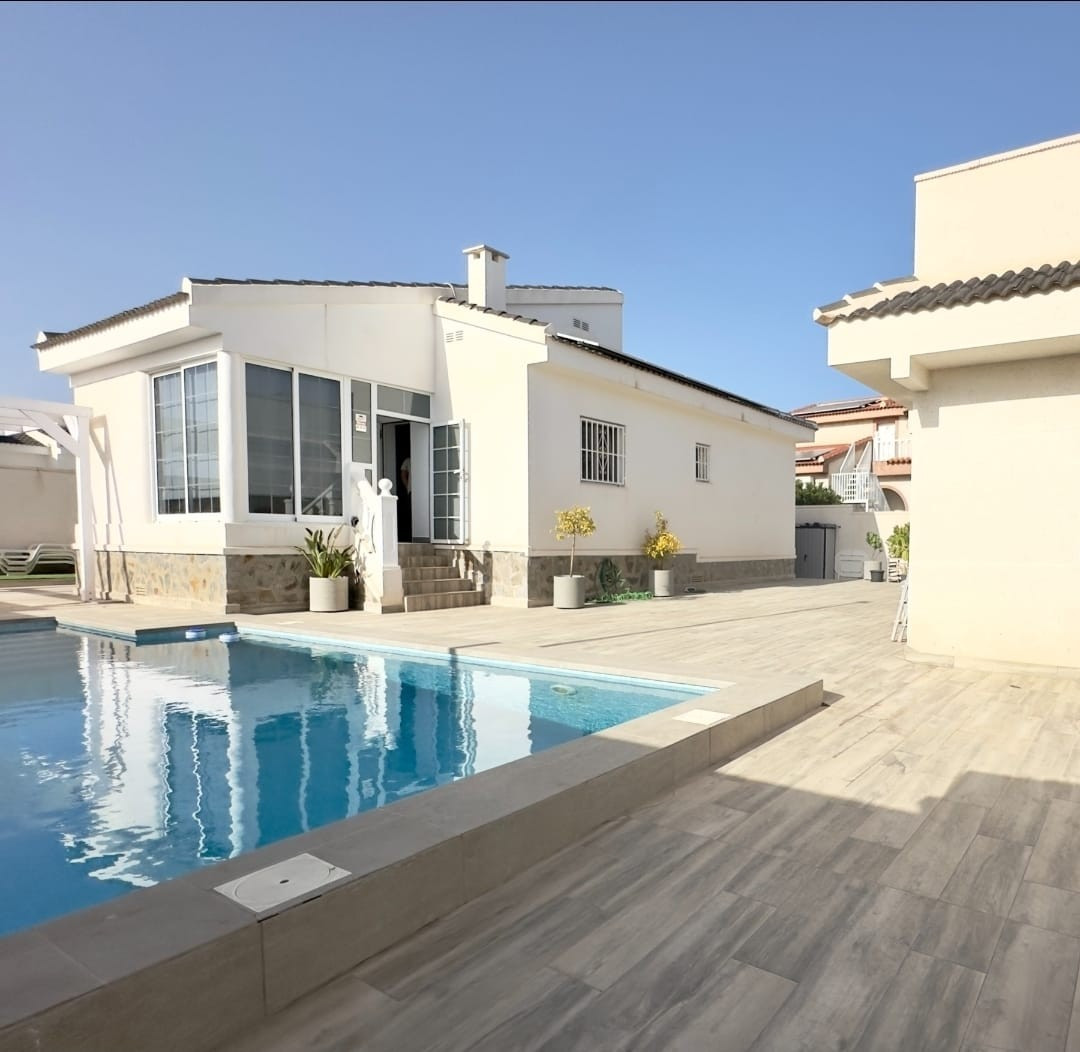 Huis te koop in Ciudad Quesada | 4 slaapkamers H5442529