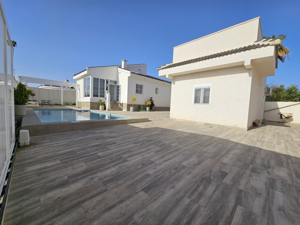Huis te koop in Ciudad Quesada | 4 slaapkamers H5442529