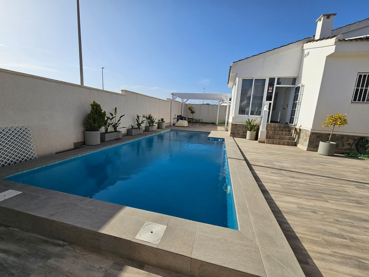 Huis te koop in Ciudad Quesada | 4 slaapkamers H5442529