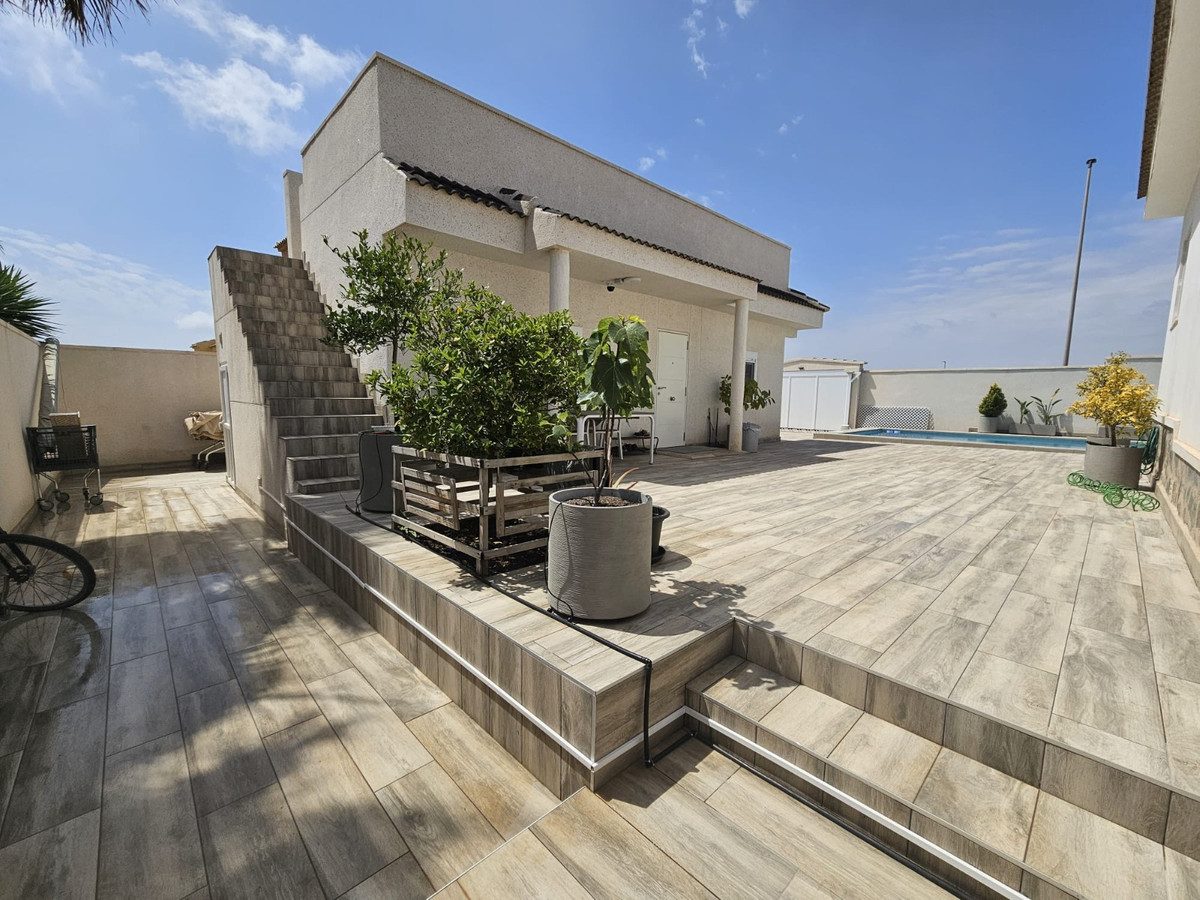 Huis te koop in Ciudad Quesada | 4 slaapkamers H5442529