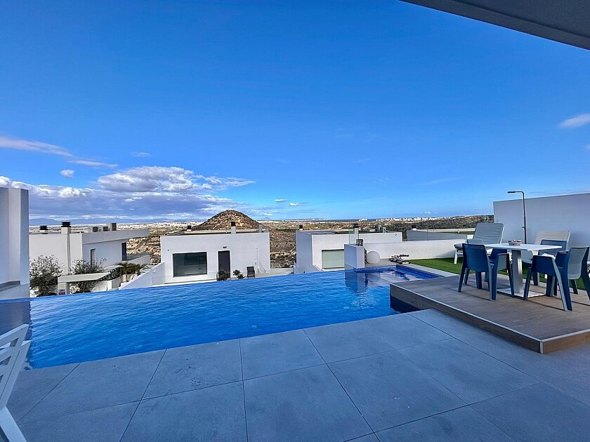 Huis te koop in Ciudad Quesada | 3 slaapkamers H5456233