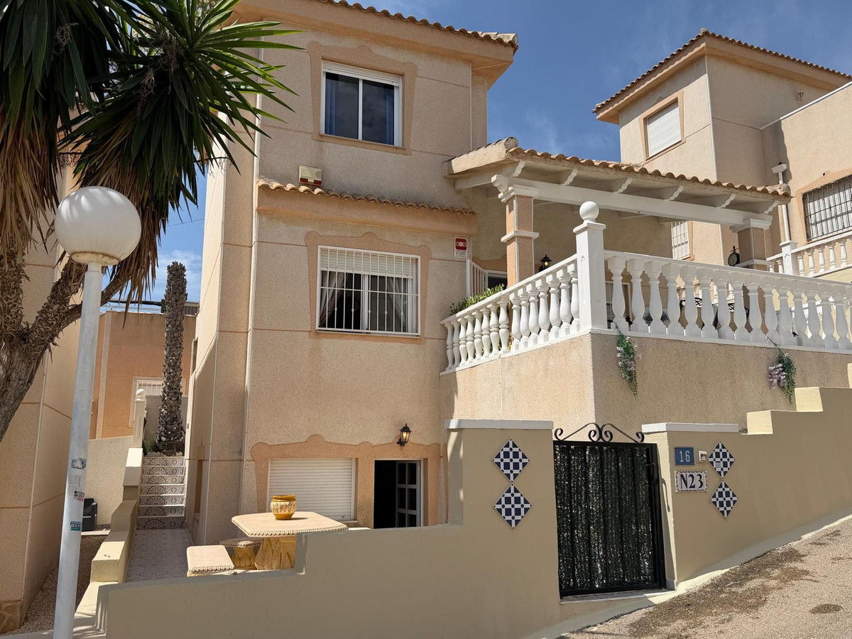 Huis te koop in Ciudad Quesada | 3 slaapkamers H5461846