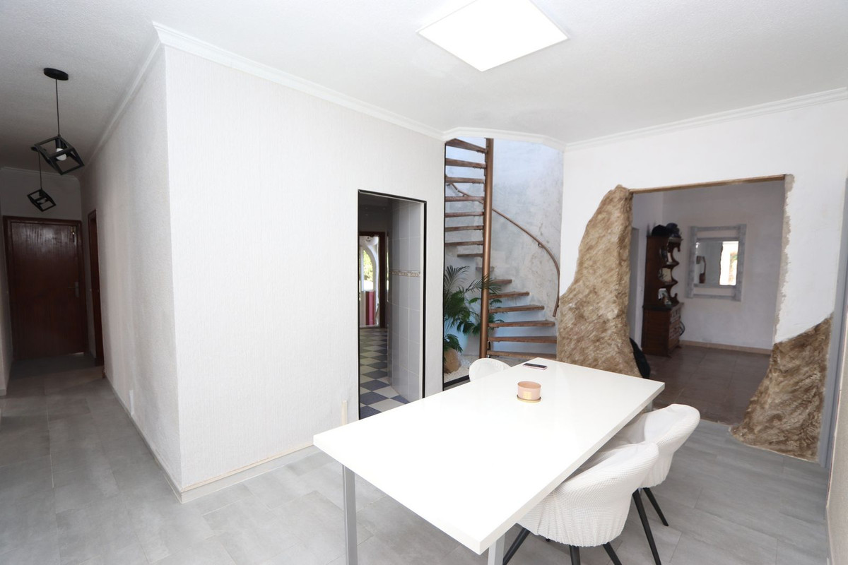 Huis te koop in Ciudad Quesada | 6 slaapkamers H5468263
