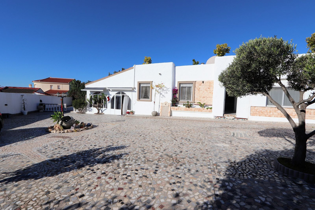 Huis te koop in Ciudad Quesada | 6 slaapkamers H5468263