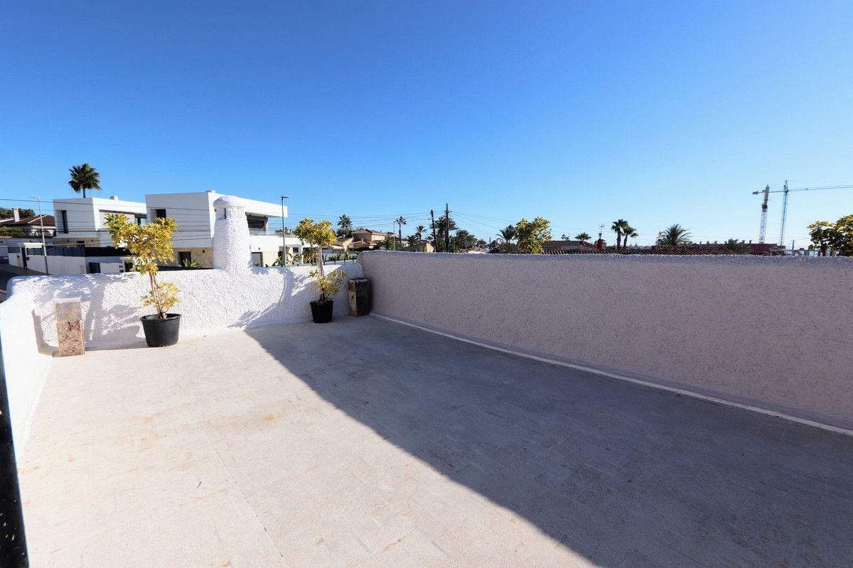 Huis te koop in Ciudad Quesada | 6 slaapkamers H5468263