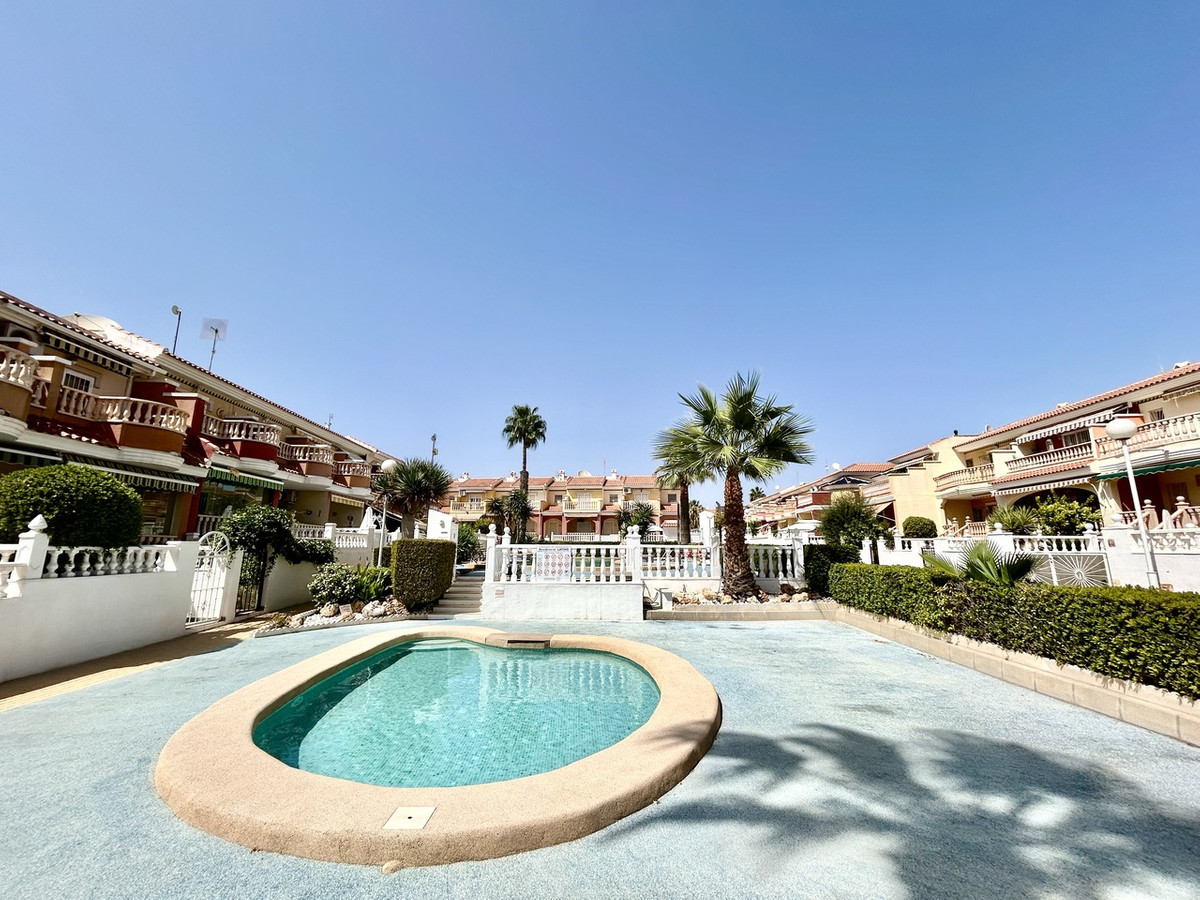 Huis te koop in Ciudad Quesada | 3 slaapkamers H5478217