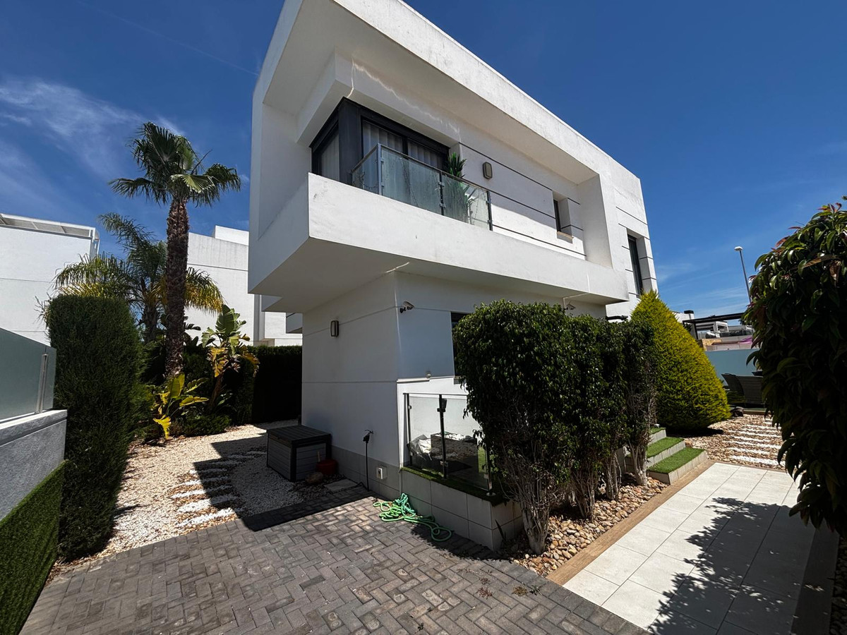Huis te koop in Ciudad Quesada | 4 slaapkamers H5488042
