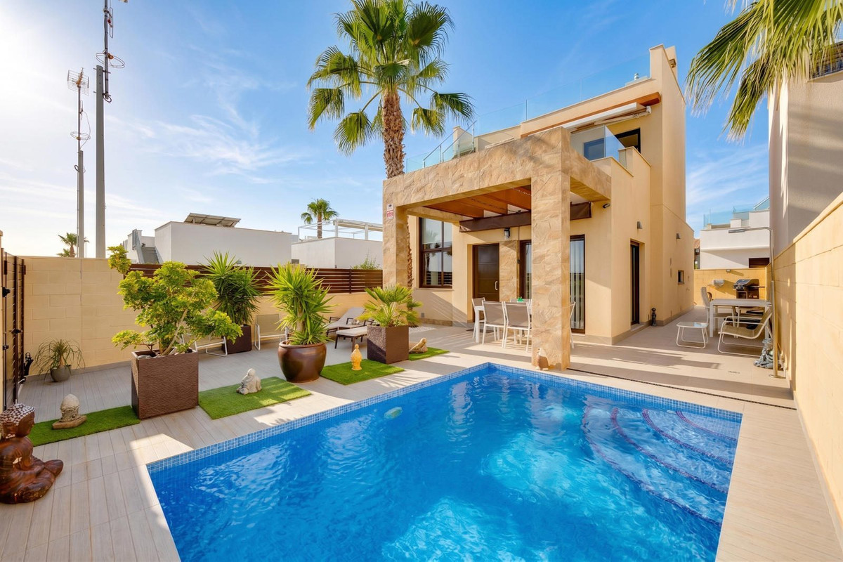 Huis te koop in Ciudad Quesada | 3 slaapkamers H5495149