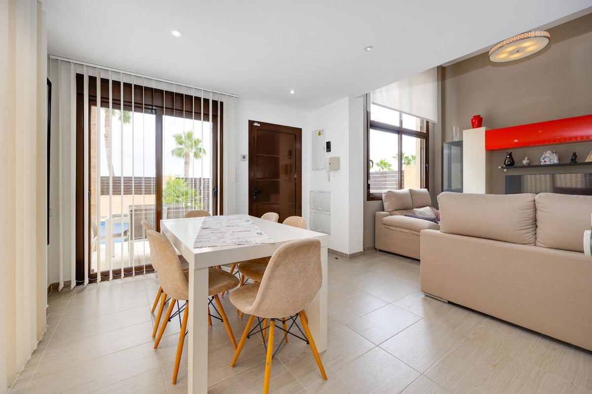 Huis te koop in Ciudad Quesada | 3 slaapkamers H5495149