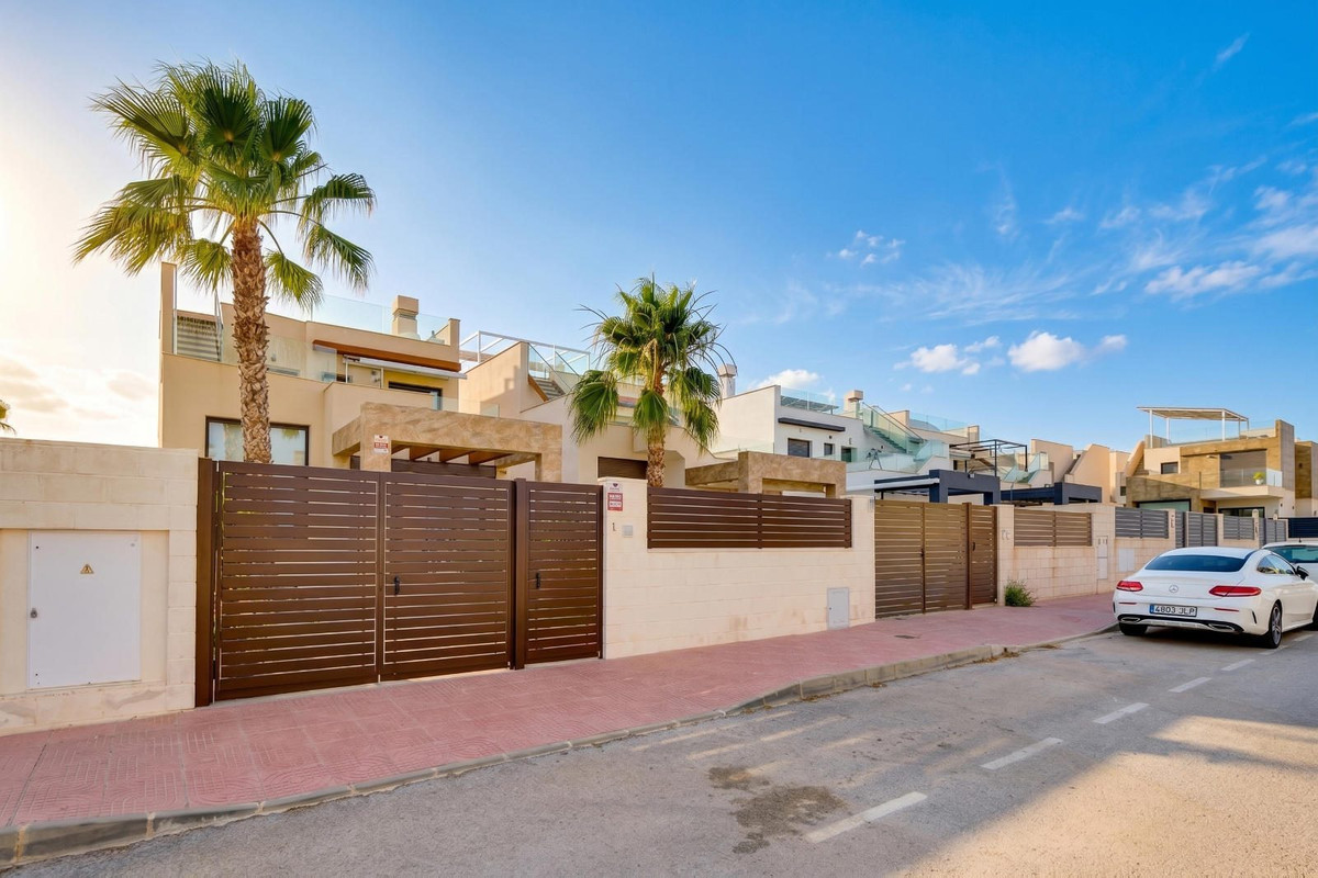 Huis te koop in Ciudad Quesada | 3 slaapkamers H5495149