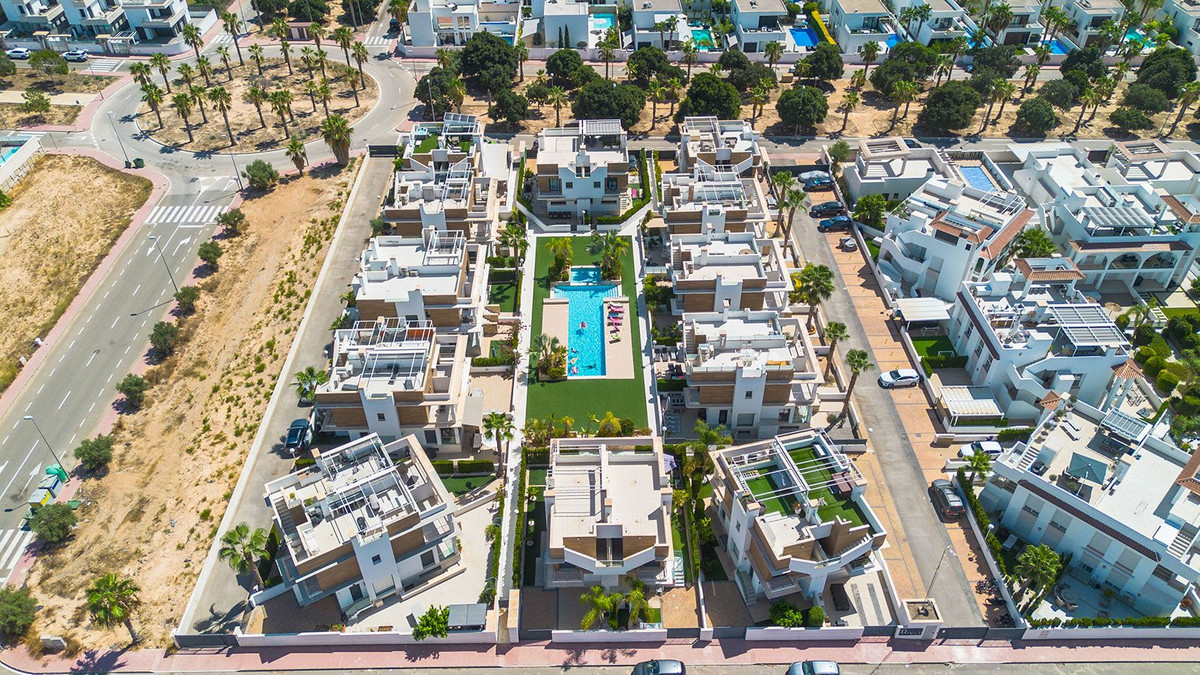 Property main view 60