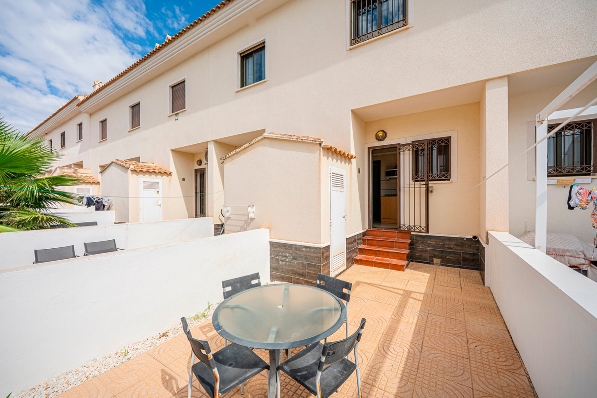 Huis te koop in Ciudad Quesada | 2 slaapkamers H5517175