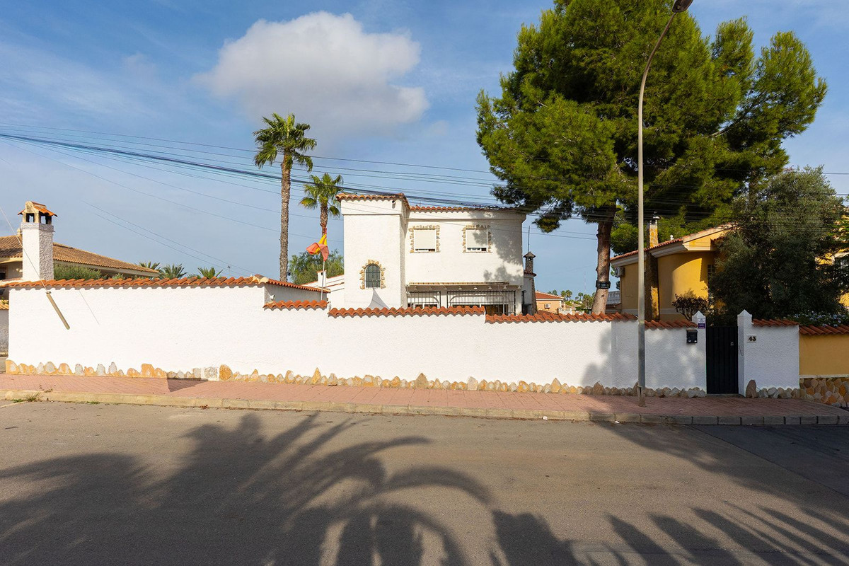 Huis te koop in Ciudad Quesada | 5 slaapkamers H5517598