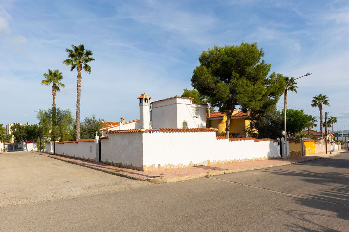 Huis te koop in Ciudad Quesada | 5 slaapkamers H5517598