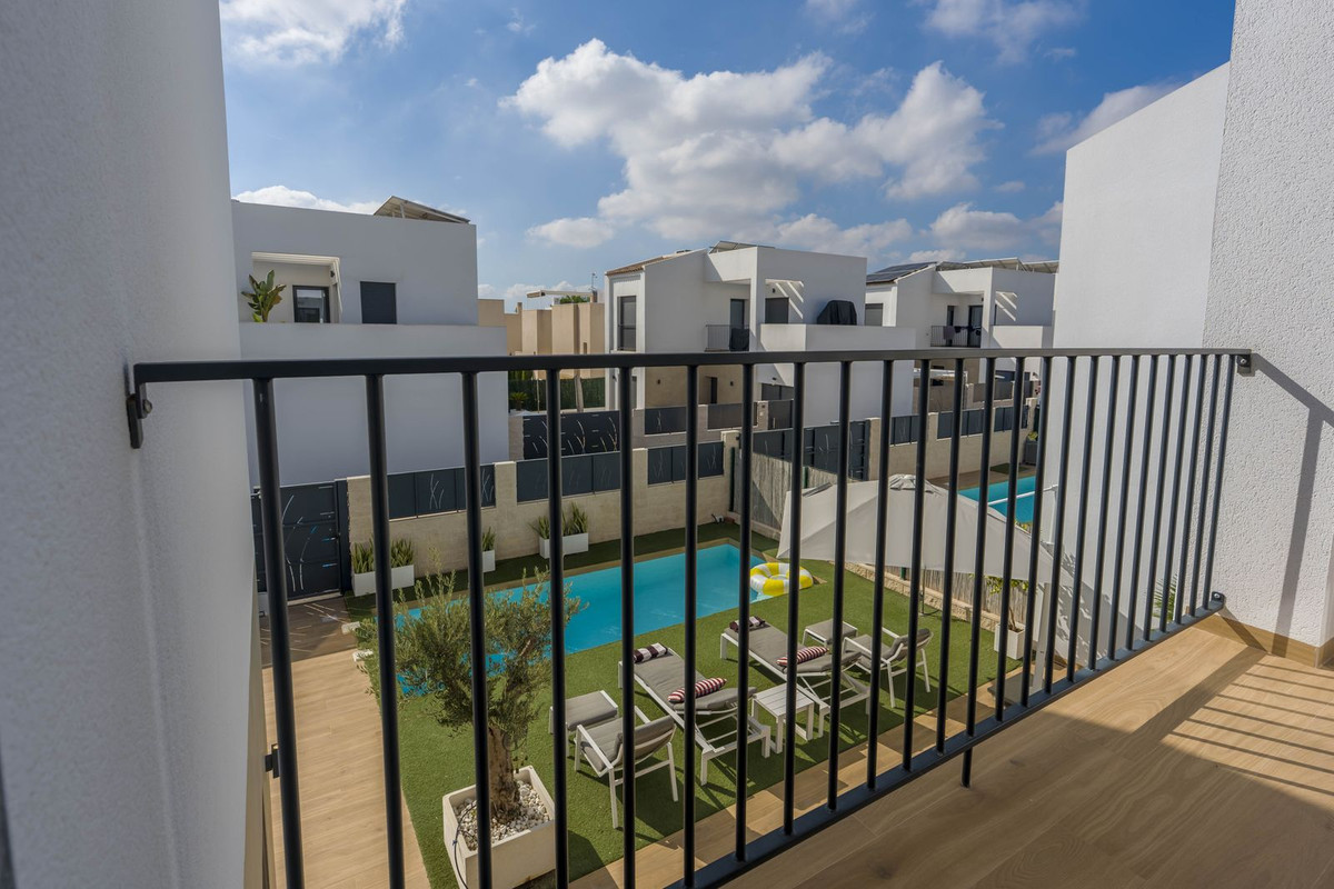 Huis te koop in Ciudad Quesada | 4 slaapkamers H5528251