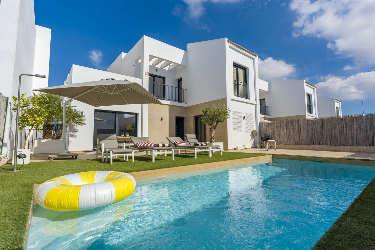 Huis te koop in Ciudad Quesada | 4 slaapkamers H5528251