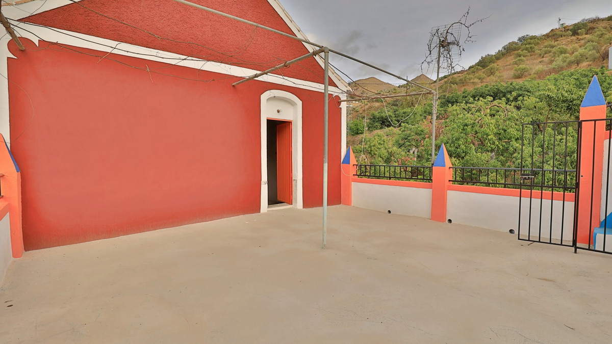 Vrijstaande Villa te koop in Árchez | 3 slaapkamers H4194874
