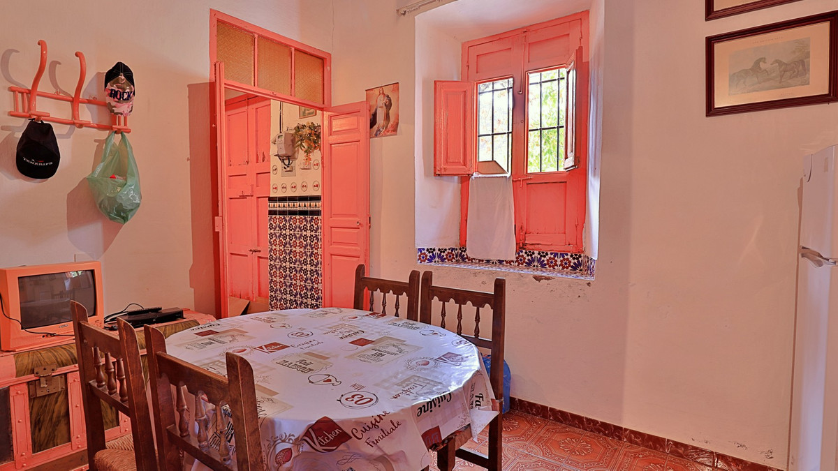 Vrijstaande Villa te koop in Árchez | 3 slaapkamers H4194874