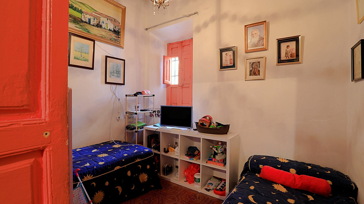 Vrijstaande Villa te koop in Árchez | 3 slaapkamers H4194874